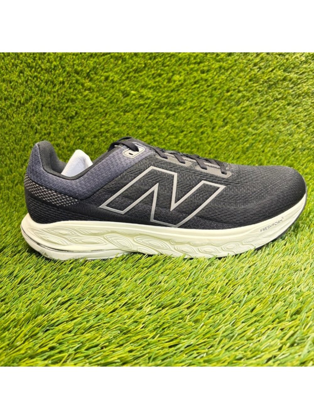 New Balance Fresh Foam X 860v14 Mens Size 12 4E Black Running Shoes Sneakers